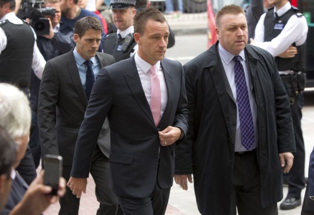 Συμπαράσταση στον Τέρι από… σχεδόν ολόκληρη την Τσέλσι